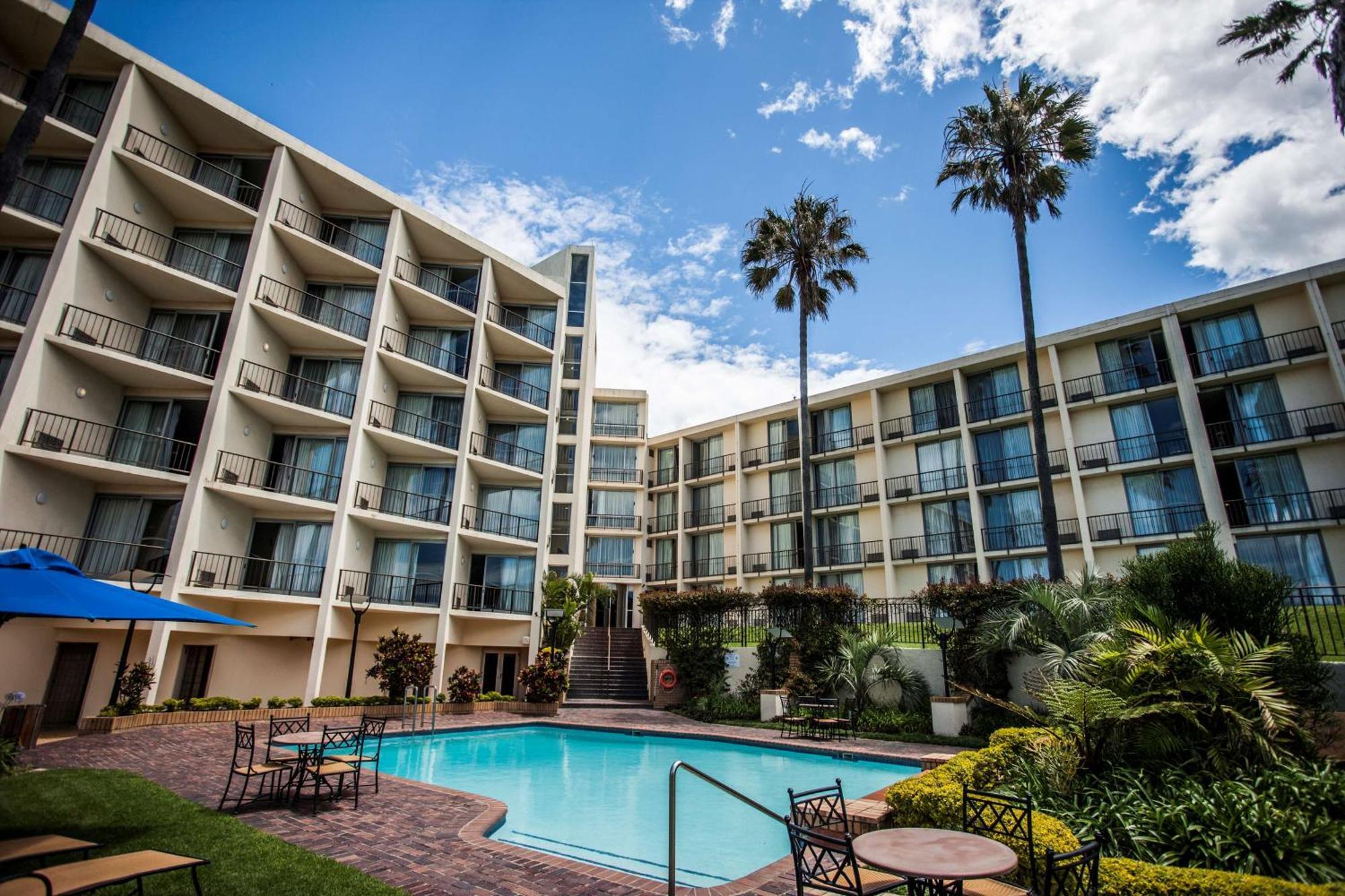 Garden Court East London Hotel Exterior photo